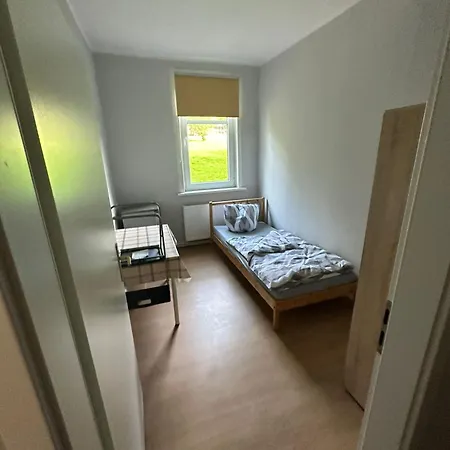 Helles Apartmenthaus Fuer Handwerker Und Monteuere - Hm شقة