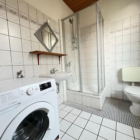 Helles Apartmenthaus Fuer Handwerker Und Monteuere - Hm شقة *