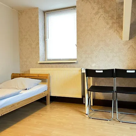 Helles Apartmenthaus Fuer Handwerker Und Monteuere - Hm شقة *