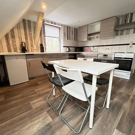 Helles Apartmenthaus Fuer Handwerker Und Monteuere - Hm