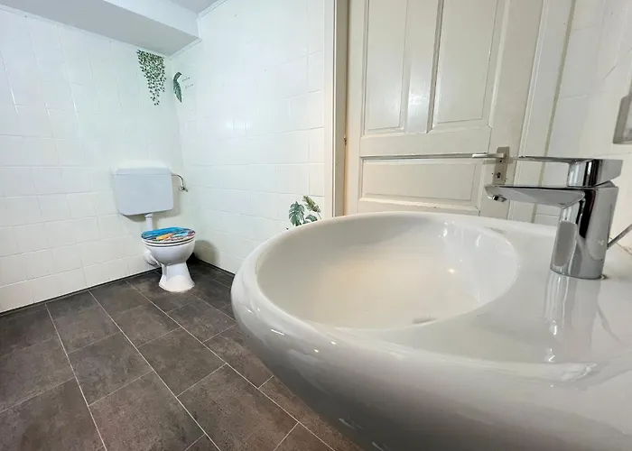 Appartement Helles Apartmenthaus Fuer Handwerker Und Monteuere - Hm
